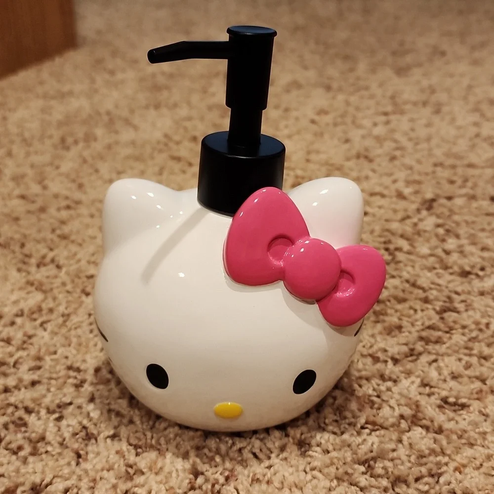 NEW Hello Kitty Soap Dispenser